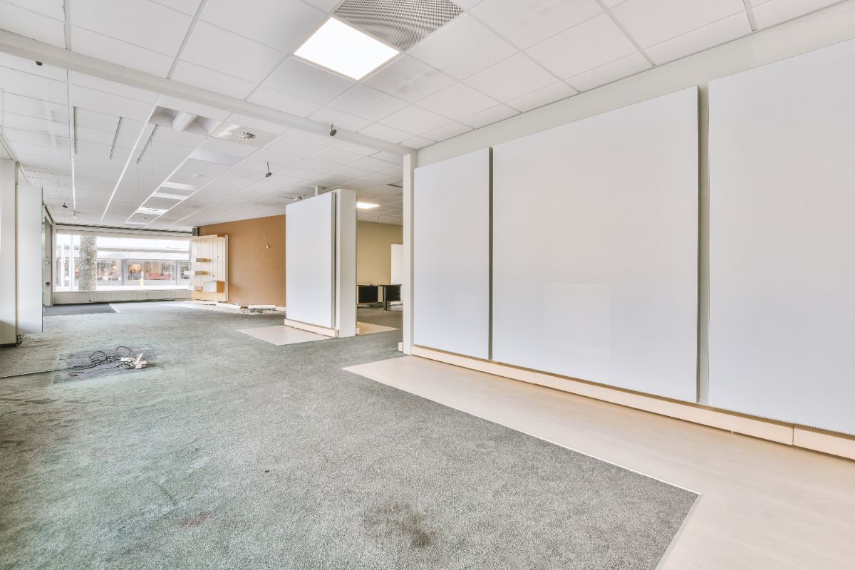Electrical installation coordinated within a commercial fit-out project